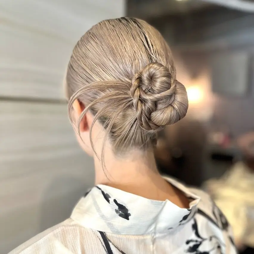 和装に合う髪型14選｜トレンドの和装向けヘアを髪の長さ別に紹介