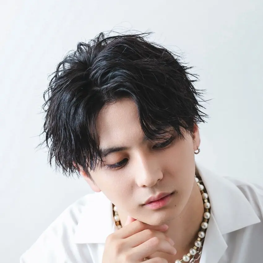 春夏に人気のメンズヘア27選｜爽やかなショートからウルフヘアまで幅広く紹介