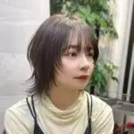 中性的なウルフカット12選｜顔タイプごとの似合わせ方や頼み方を解説